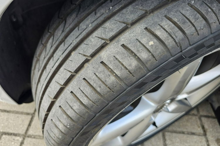 Audi A4 model 2015 , biała perła, bezwypadkowy , serwiowany, led, hak zdjęcie 25