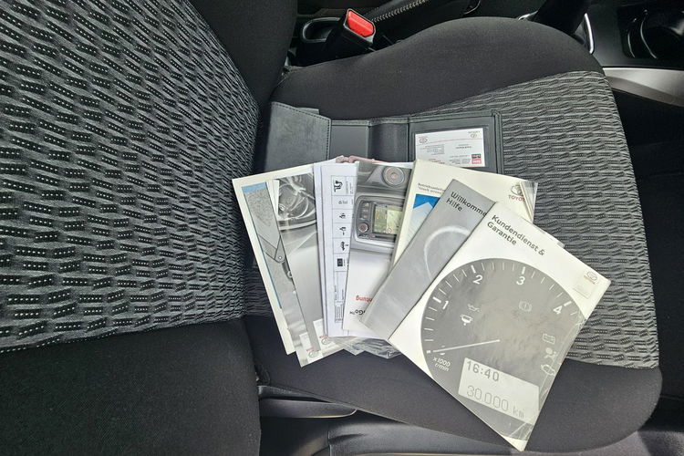 Yaris Kamera cofania, alufelgi, serwisoawany Toyota,  zdjęcie 11