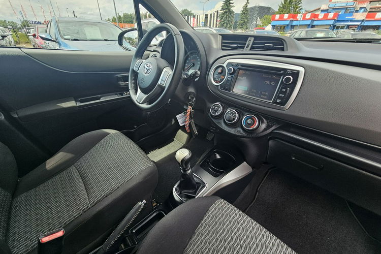 Yaris Kamera cofania, alufelgi, serwisoawany Toyota,  zdjęcie 16