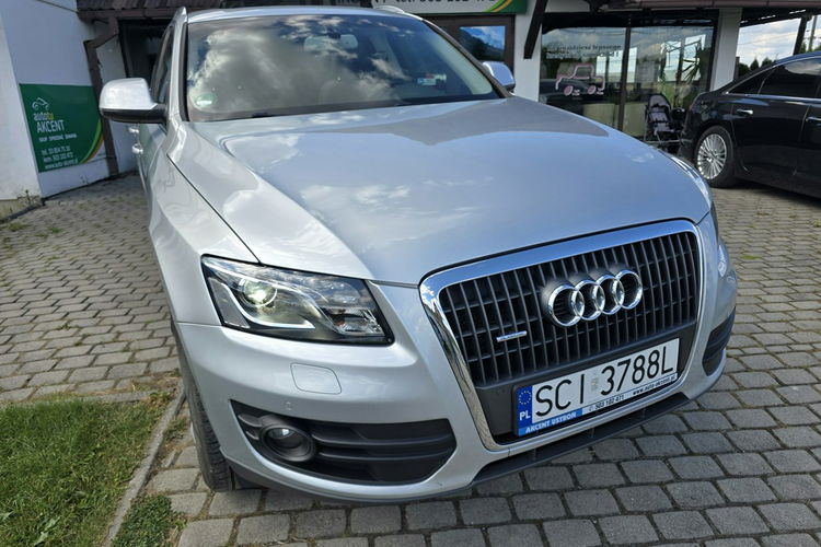 Audi Q5 Niski udokumentowany przebieg, nowy kompletny rozrząd. zdjęcie 2