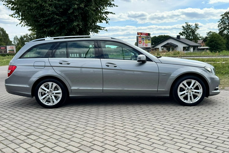Mercedes C 180 LIFT Benzyna Nowy Rozrząd BDB stan zdjęcie 12