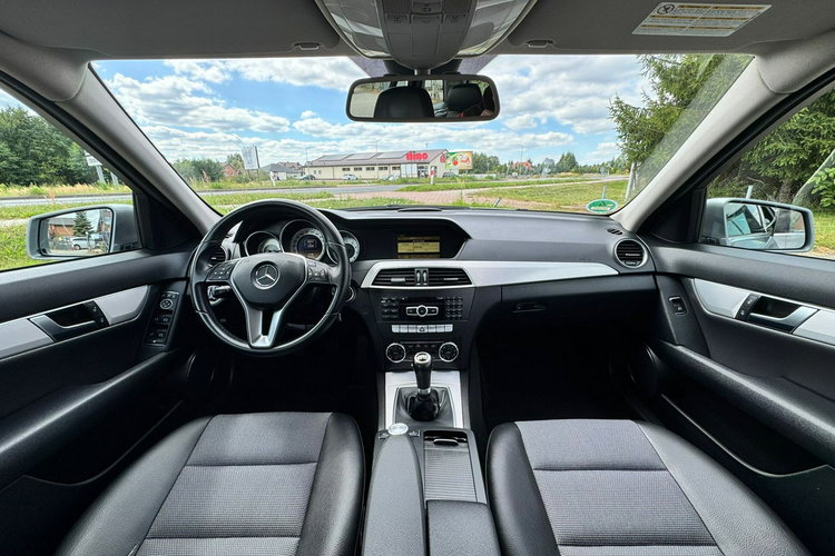 Mercedes C 180 LIFT Benzyna Nowy Rozrząd BDB stan zdjęcie 15