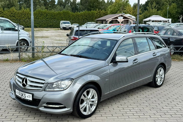Mercedes C 180 LIFT Benzyna Nowy Rozrząd BDB stan zdjęcie 6