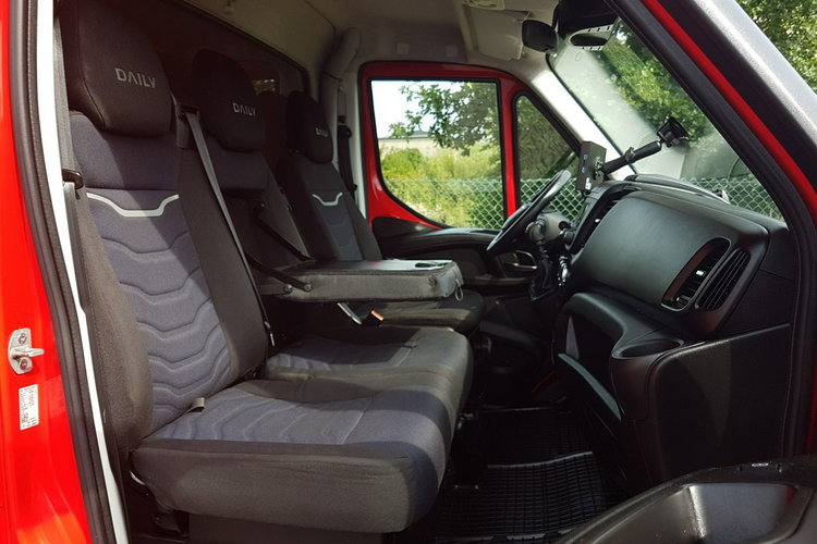 Iveco Daily 50C18 V DAILY 12EP PLANDEKA FIRANKA 5.11x2.45x2.35 SPANIE DMC 3500KG SKRZYNIA zdjęcie 17