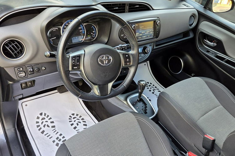 Toyota Yaris Hybrid 100 KM , Premium , Kamera, Salon PL, I WŁ, Serwis ASO, zdjęcie 11