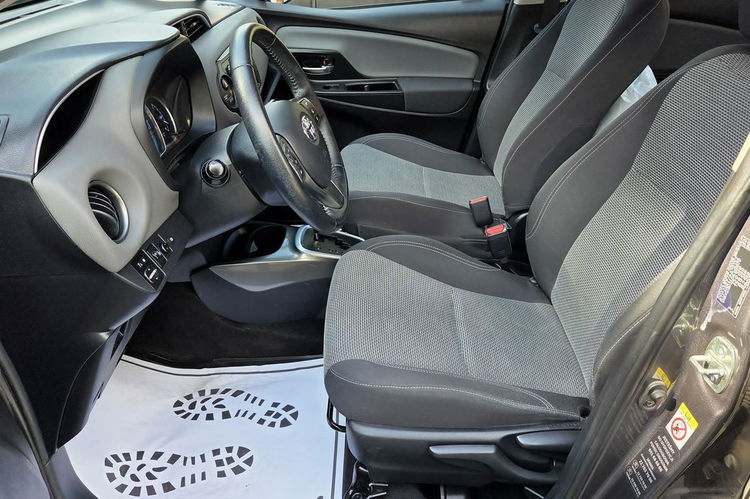 Toyota Yaris Hybrid 100 KM , Premium , Kamera, Salon PL, I WŁ, Serwis ASO, zdjęcie 12