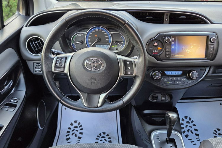 Toyota Yaris Hybrid 100 KM , Premium , Kamera, Salon PL, I WŁ, Serwis ASO, zdjęcie 18