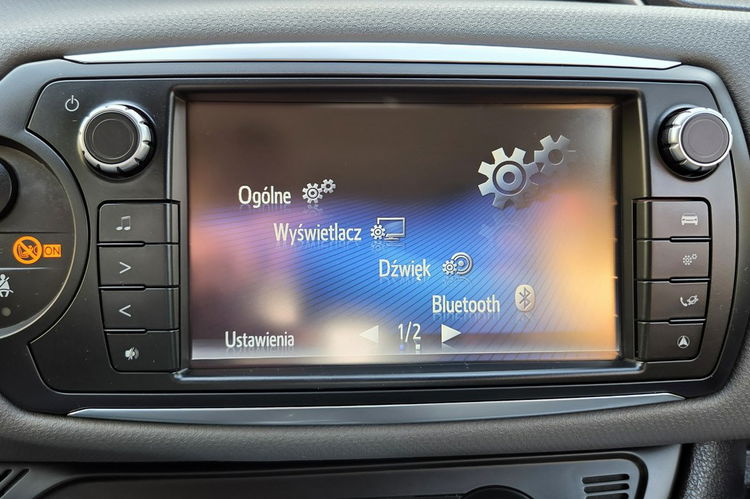 Toyota Yaris Hybrid 100 KM , Premium , Kamera, Salon PL, I WŁ, Serwis ASO, zdjęcie 24