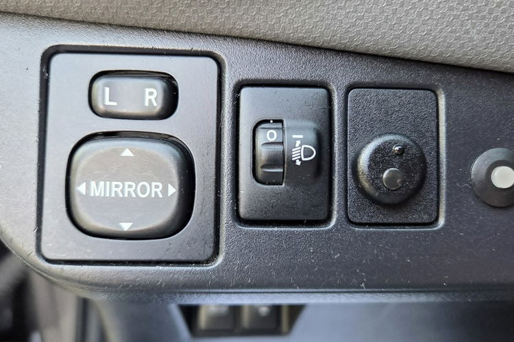 Toyota Yaris Hybrid 100 KM , Premium , Kamera, Salon PL, I WŁ, Serwis ASO, zdjęcie 32