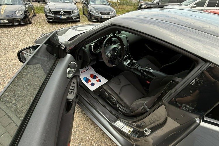 Nissan 370 Z Nismo manual wydech stan perfekt zamiana doinwestowany 1.r gwarncji zdjęcie 25