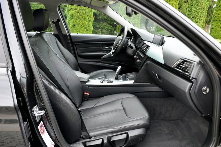 BMW 335 3.0d(313KM) xDrive Led Xenon Navi Head Up Skóry Szyber 2xPdc Alu17"ASO zdjęcie 17