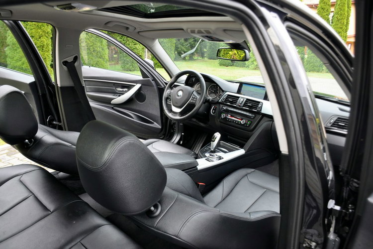 BMW 335 3.0d(313KM) xDrive Led Xenon Navi Head Up Skóry Szyber 2xPdc Alu17"ASO zdjęcie 23