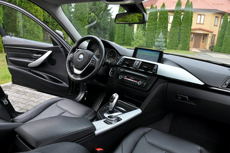 BMW 335 3.0d(313KM) xDrive Led Xenon Navi Head Up Skóry Szyber 2xPdc Alu17"ASO zdjęcie 24