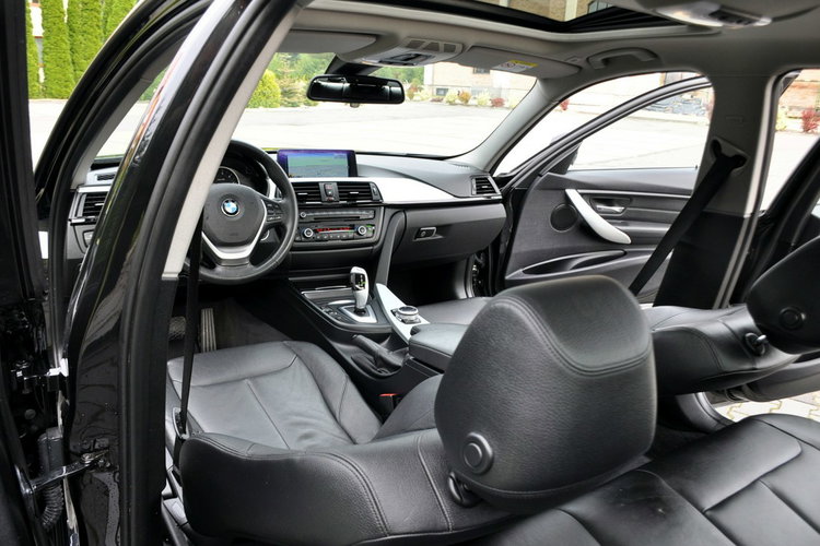BMW 335 3.0d(313KM) xDrive Led Xenon Navi Head Up Skóry Szyber 2xPdc Alu17"ASO zdjęcie 27