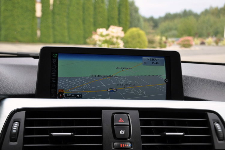 BMW 335 3.0d(313KM) xDrive Led Xenon Navi Head Up Skóry Szyber 2xPdc Alu17"ASO zdjęcie 31