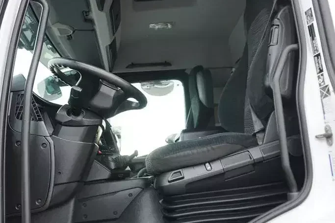 Mercedes / ANTOS / 2535 / ACC / E 6 / BDF + WINDA / 7.15 , 7.45, 7.82 M / OŚ SKRĘTNA zdjęcie 7