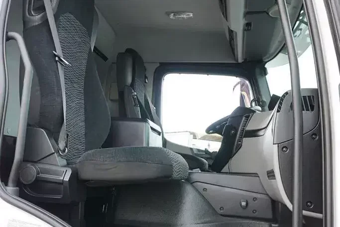 Mercedes / ANTOS / 2535 / ACC / E 6 / BDF + WINDA / 7.15 , 7.45, 7.82 M / OŚ SKRĘTNA zdjęcie 8