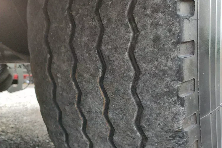 Wielton HARDOX STALOWA DO ZŁOMU 50m Oś Podnoszona Złomówka Super Stan zdjęcie 40