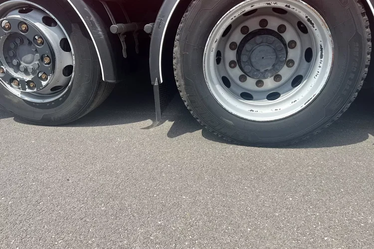 Mercedes 2545 BIGSPACE zdjęcie 12