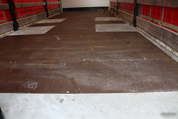 Mercedes -BENZ ACTROS 2548 / 6x2 / KLIMA POSTOJOWA / BIG SPACE / OŚ PODNOSZONA / PO ZŁOTYM KONTRAKCIE SERWISOWYM zdjęcie 22