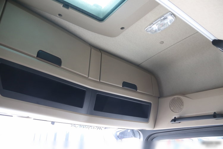 Mercedes -BENZ ACTROS 2548 / 6x2 / KLIMA POSTOJOWA / BIG SPACE / OŚ PODNOSZONA / PO ZŁOTYM KONTRAKCIE SERWISOWYM zdjęcie 32