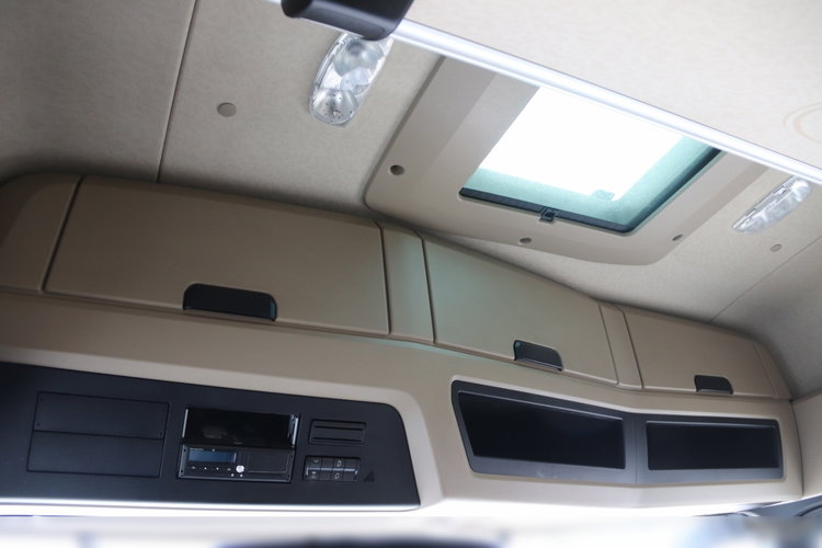 Mercedes -BENZ ACTROS 2548 / 6x2 / KLIMA POSTOJOWA / BIG SPACE / OŚ PODNOSZONA / PO ZŁOTYM KONTRAKCIE SERWISOWYM zdjęcie 33