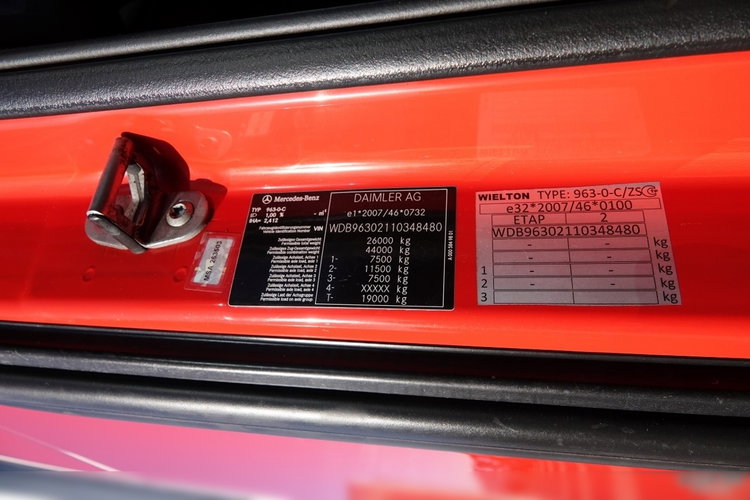 Mercedes -BENZ ACTROS 2548 / 6x2 / KLIMA POSTOJOWA / BIG SPACE / OŚ PODNOSZONA / PO ZŁOTYM KONTRAKCIE SERWISOWYM zdjęcie 39