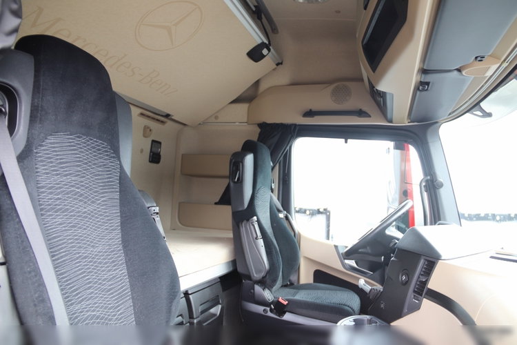 Mercedes -BENZ ACTROS 2548 / 6x2 / KLIMA POSTOJOWA / BIG SPACE / OŚ PODNOSZONA / PO ZŁOTYM KONTRAKCIE SERWISOWYM zdjęcie 40
