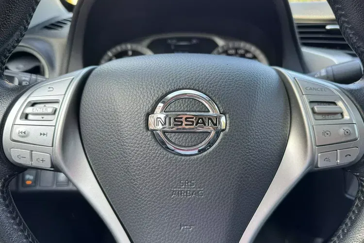 Nissan navara zdjęcie 19