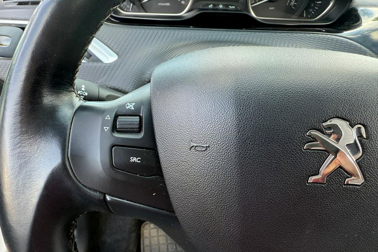 Peugeot 2008 Klimatronic, navi, dach panoramiczny, gwarancja zdjęcie 20