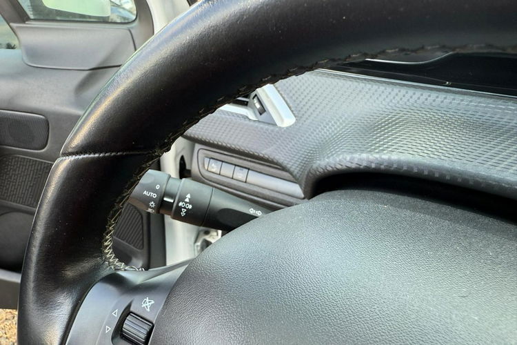Peugeot 2008 Klimatronic, navi, dach panoramiczny, gwarancja zdjęcie 22