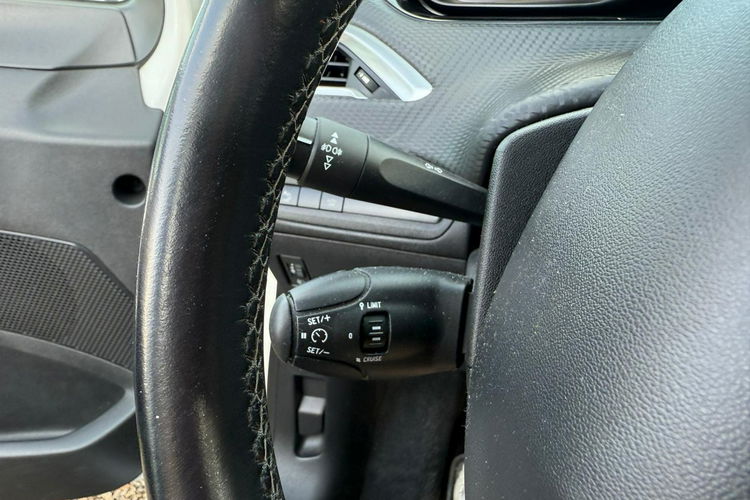 Peugeot 2008 Klimatronic, navi, dach panoramiczny, gwarancja zdjęcie 26