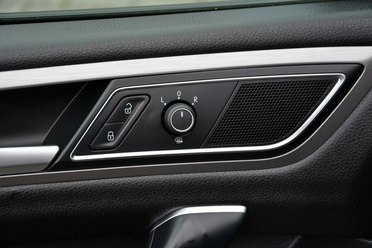 Volkswagen Golf Sportsvan 1.6TDI(110KM) DSG Radar ACC Navi 2xParktronic Klimatronic z Niemiec zdjęcie 34