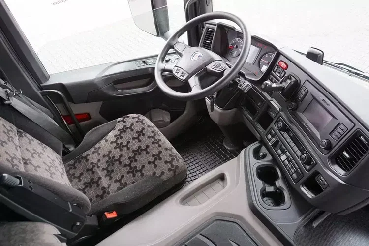 Scania P 410 / E 6 / BDF + WINDA / 7.15 , 7.45, 7.82 M / RETARDER zdjęcie 13