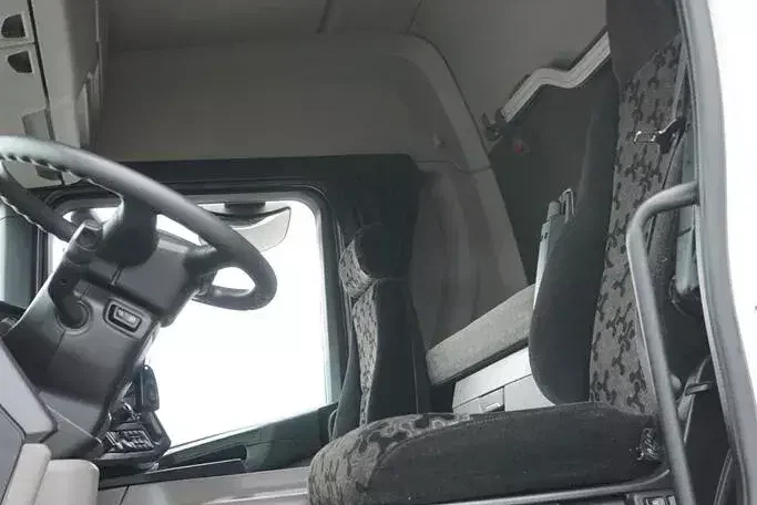 Scania P 410 / E 6 / BDF + WINDA / 7.15 , 7.45, 7.82 M / RETARDER zdjęcie 7