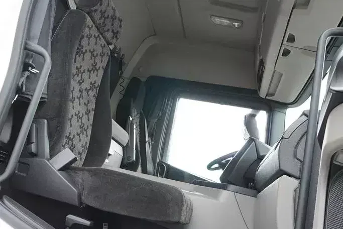 Scania P 410 / E 6 / BDF + WINDA / 7.15 , 7.45, 7.82 M / RETARDER zdjęcie 8