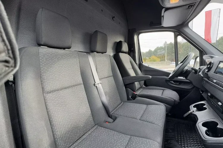 Mercedes 319 zdjęcie 30