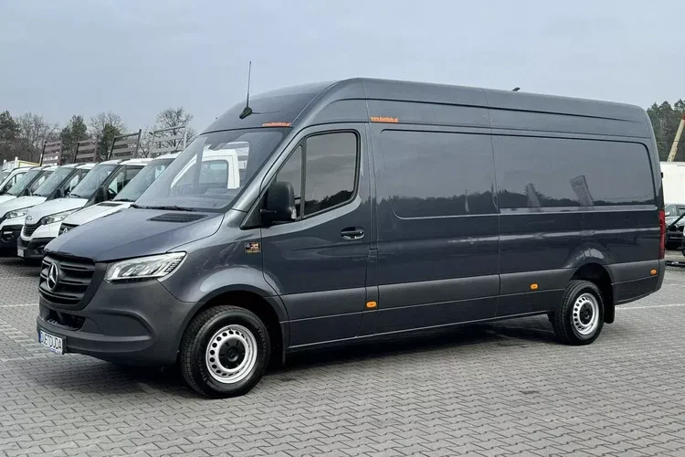 Mercedes 319 zdjęcie 5