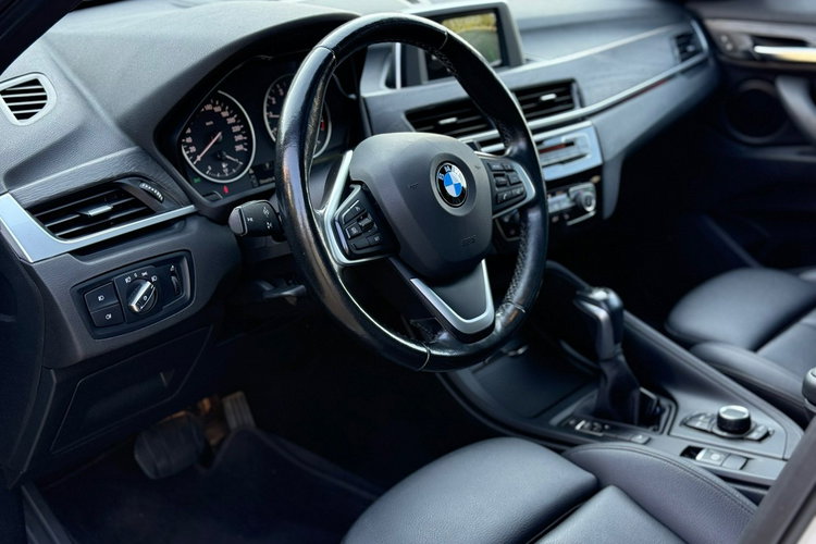 BMW X1 2.0 Executive zdjęcie 17