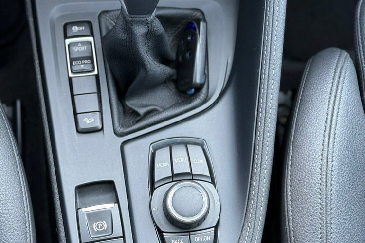 BMW X1 2.0 Executive zdjęcie 33