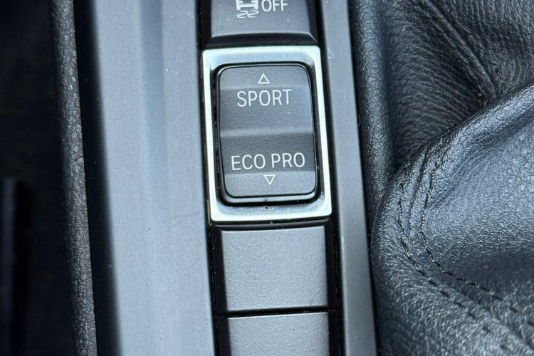 BMW X1 2.0 Executive zdjęcie 34