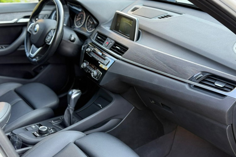 BMW X1 2.0 Executive zdjęcie 7