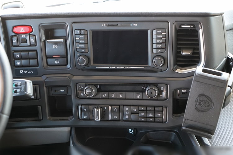 Scania R 450 / ZESTAW TANDEM 120 M3 / PRZEJAZDOWY / OŚ SKRĘTNA PODNOSZONA / MEGA /  2021 ROK / FRUEHAUF / PO KONTRAKCIE SERWISOWYM zdjęcie 47