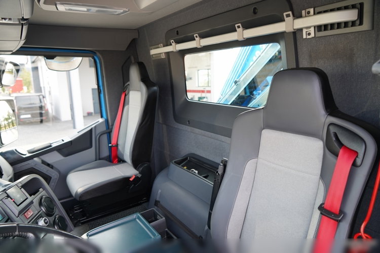 Renault C 430 / 6X4 / WYWROTKA 5.5 M + HDS ATLAS 240.2 A5 / WYSIĘG 14.5 M / MAX UDŹWIG 4520 KG / STEROWANIE RADIOWE / ROTATOR / WIDŁY DO PALET / 2020 ROK zdjęcie 38