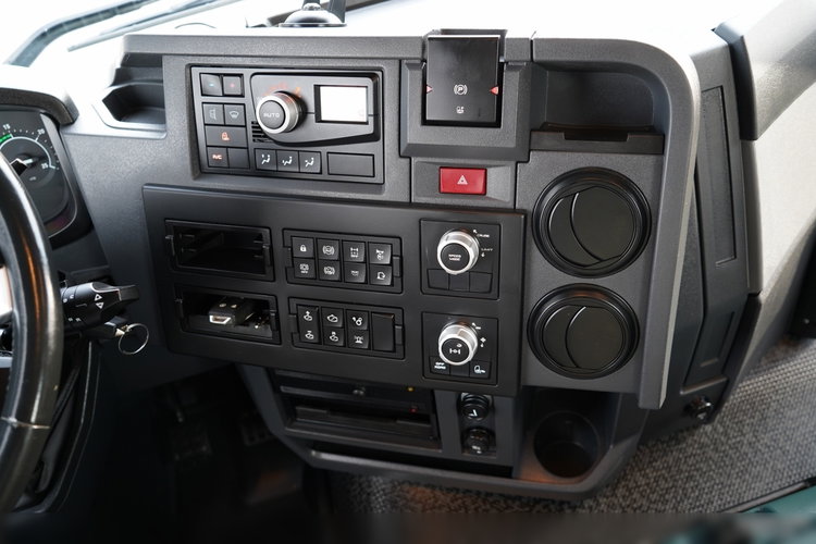 Renault C 430 / 6X4 / WYWROTKA 5.5 M + HDS ATLAS 240.2 A5 / WYSIĘG 14.5 M / MAX UDŹWIG 4520 KG / STEROWANIE RADIOWE / ROTATOR / WIDŁY DO PALET / 2020 ROK zdjęcie 42