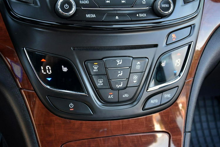 Opel Insignia 1.6T(170KM) Bi-xenon Navi Parktr. Kamera BLIS Virtual El.klapa Alu18 zdjęcie 31