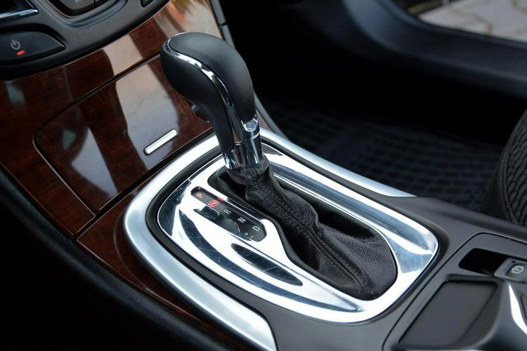 Opel Insignia 1.6T(170KM) Bi-xenon Navi Parktr. Kamera BLIS Virtual El.klapa Alu18 zdjęcie 33