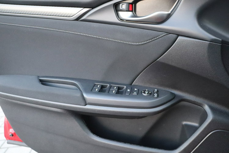 Honda Civic krajowy.2-wł, serwis, model 2018, dach szklany panoramiczny zdjęcie 24