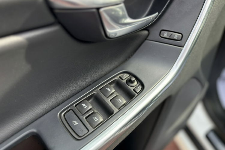Volvo XC 60 Gwarancja, Wypas, Panorama, Navi, Skóra, Automat zdjęcie 14