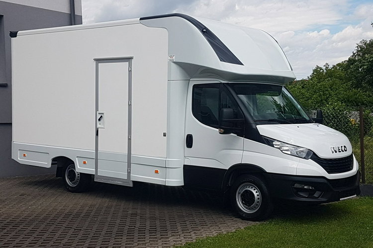 Iveco Daily KONTENER NISKOPODŁOGOWY 4.43x2.23x2.42 SKLEP BAR FOODTRUCK KAMPER AC zdjęcie 2